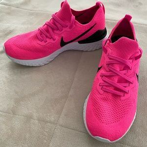 Nike women’s sneakers worn one time